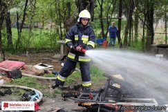 Pożar dwóch budynków gospodarczych - foto