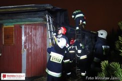 Pożar dużej altany ogrodowej - foto