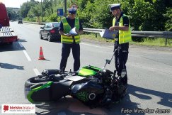 Zderzenie osobówki z motocyklem - foto