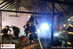 Spłonęła stodoła w Pisarzowicach - foto
