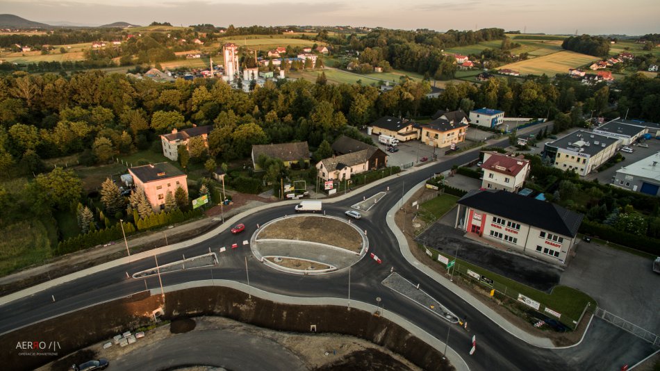 Asfalt jeszcze paruje