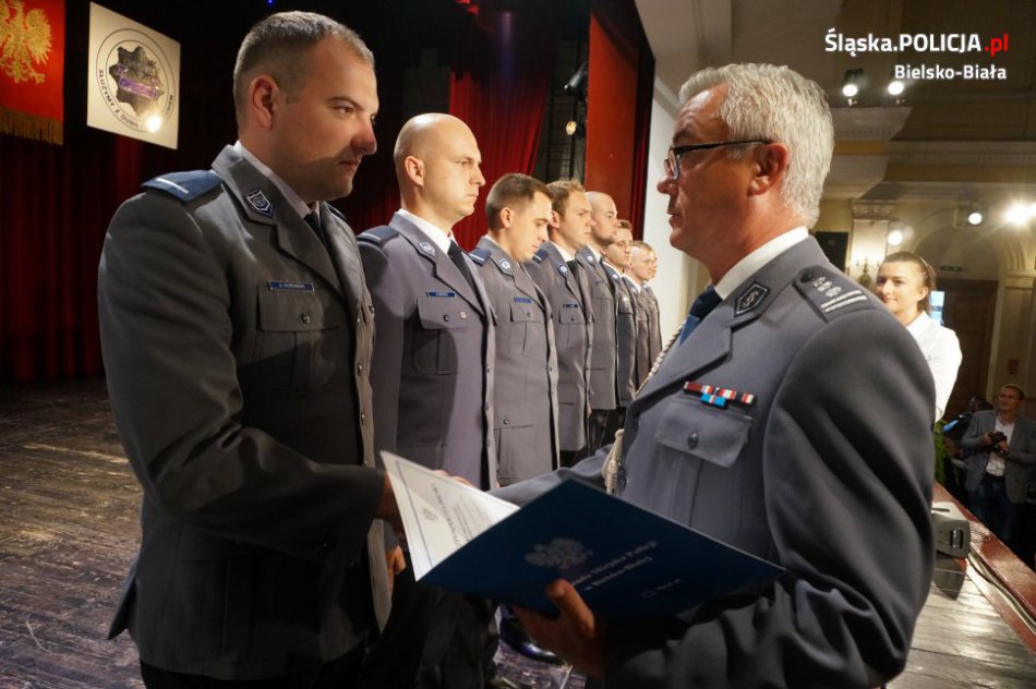 Awanse i medale dla policjantów