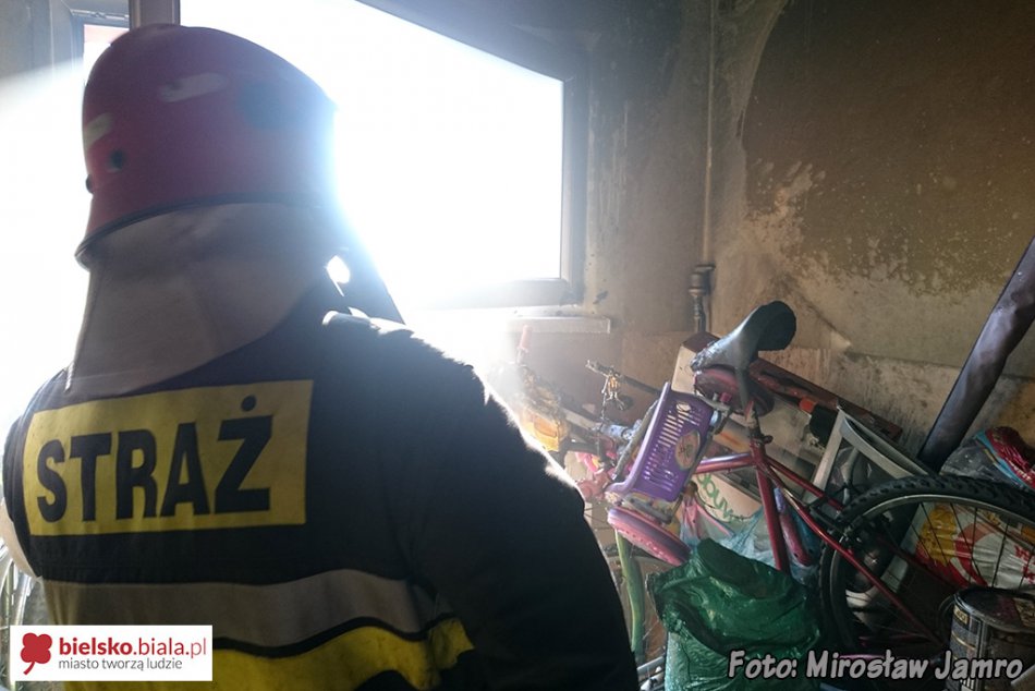 Pożar na dziesiątym piętrze - foto