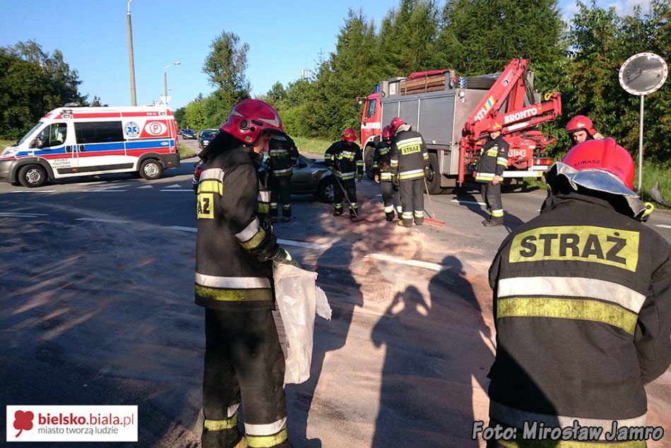 Autobusy MZK utknęły na skrzyżowaniu - foto