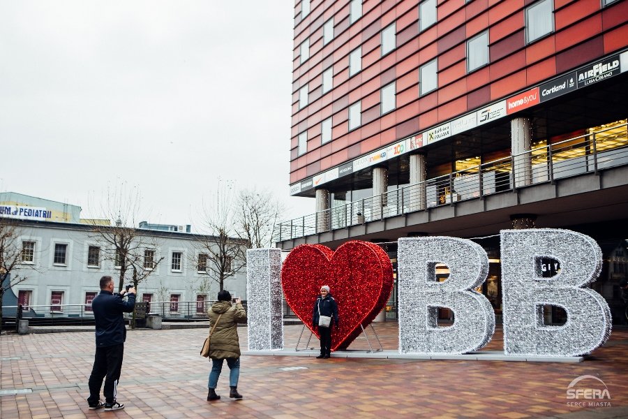 „I love BB” - nowa iluminacja w mieście