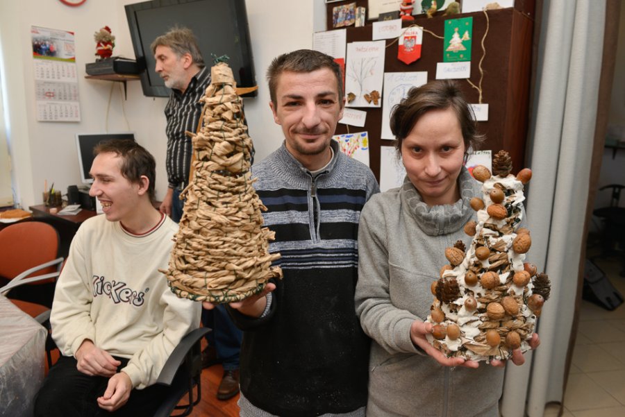 Wykluczeni z klubów i świetlic. Kto im pomoże?