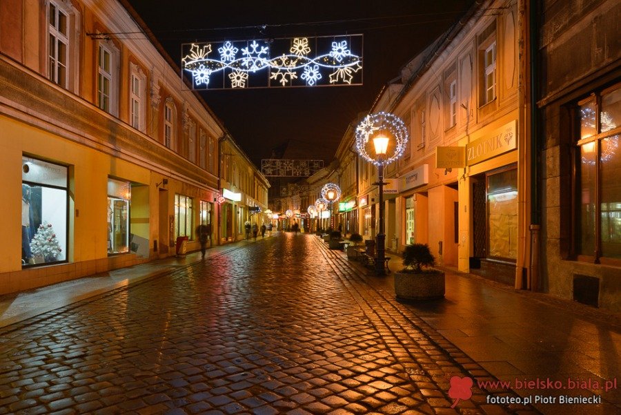 Jak tu głosować? Część iluminacji nie działa!