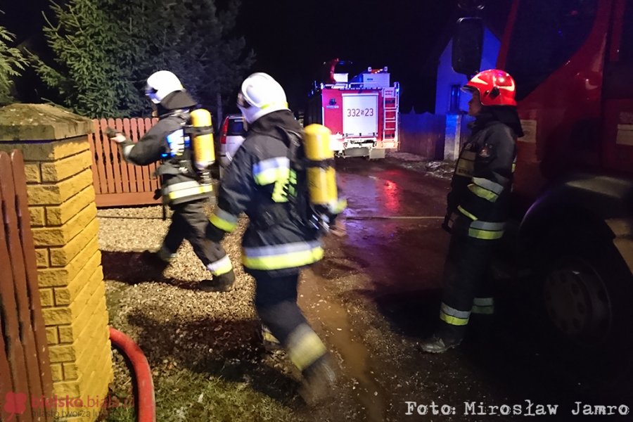 Zostawili popiół w plastikowym wiadrze - foto