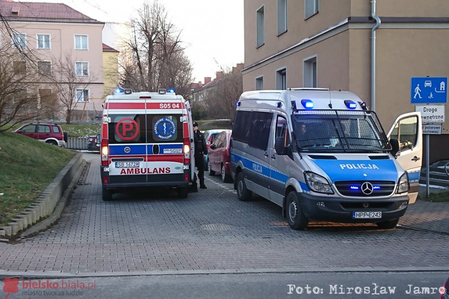 Damski bokser uderzył kobietę. Poszkodowana w szpitalu - foto