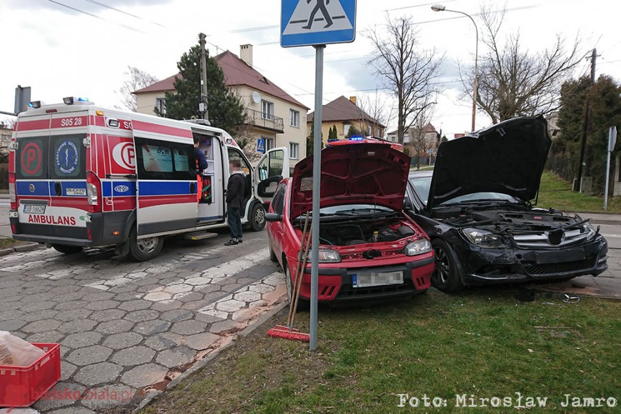 Starszy pan wymusił pierwszeństwo. Zostanie skierowany na badania - foto