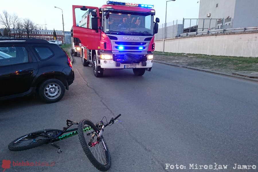 Oboje jechali do pracy. Potrącenie rowerzysty na Węglowej - foto