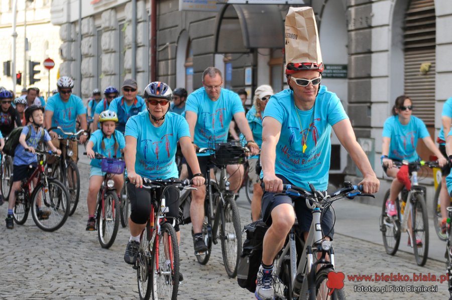 Pogoda dopisuje rowerzystom. Wyjątkowa frekwencja na rajdzie - foto