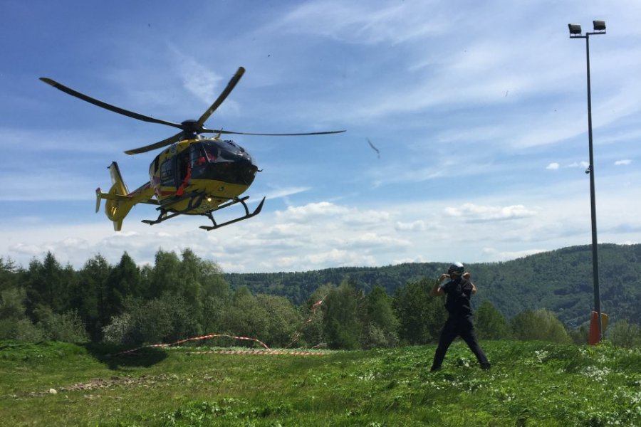 Poważny wypadek paralotniarza. Lądował śmigłowiec LPR