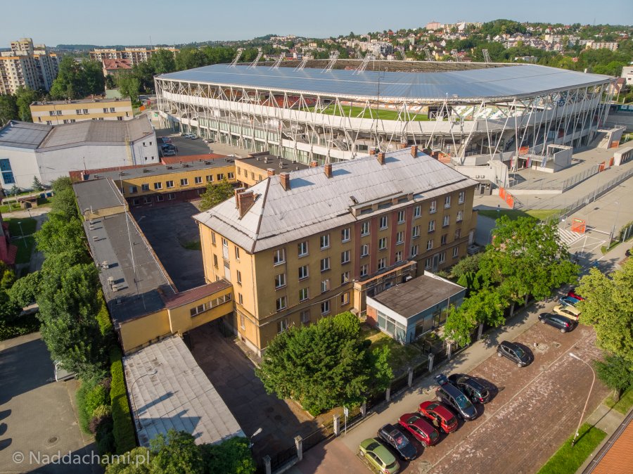 Buldożery przy Rychlińskiego. Będzie parking za 3 mln zł!