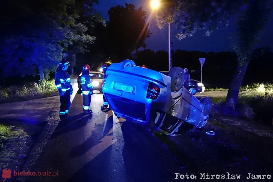 Uwaga, remont drogi. Dachowanie podczas omijania słupków - foto