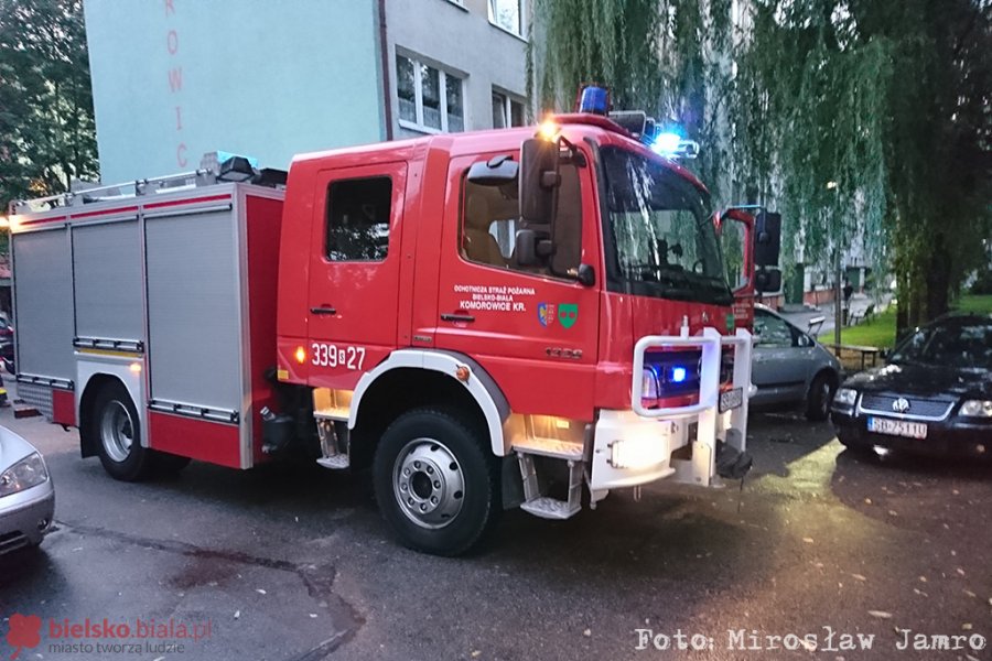 Szybka akcja na Komorowickiej. Trzy wozy zawrócono z drogi - foto