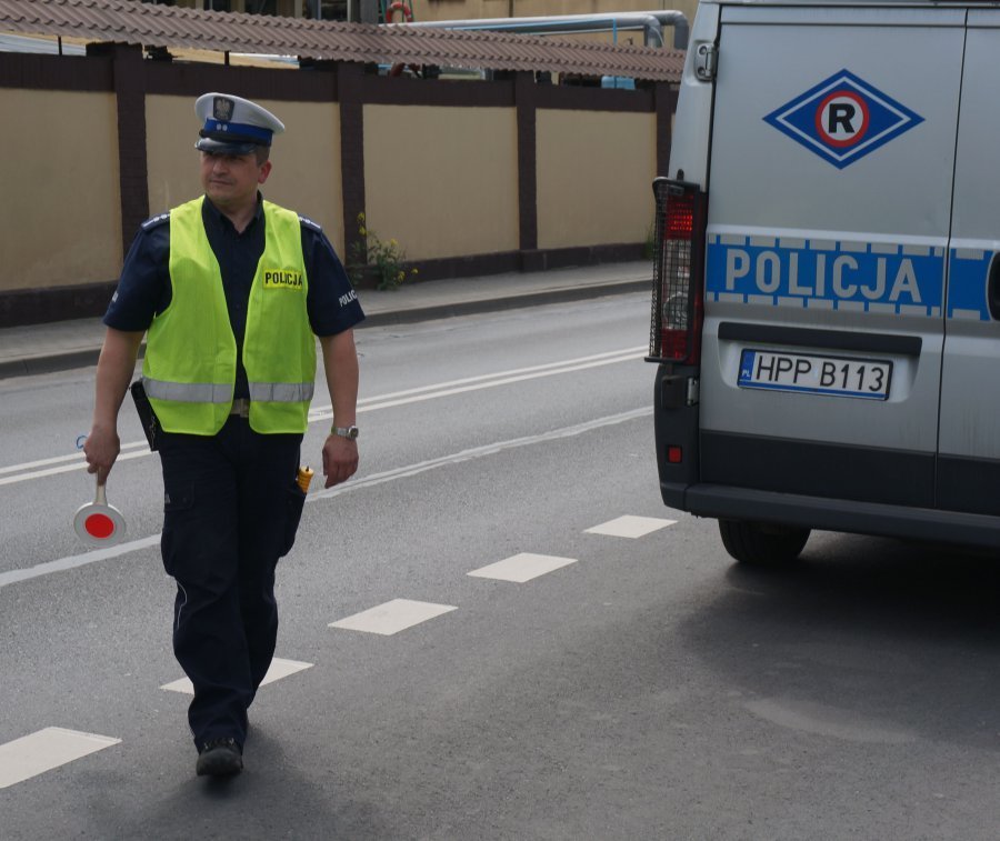 Całodniowa akcja na ulicach Bielska-Białej. Policję wspiera wojsko