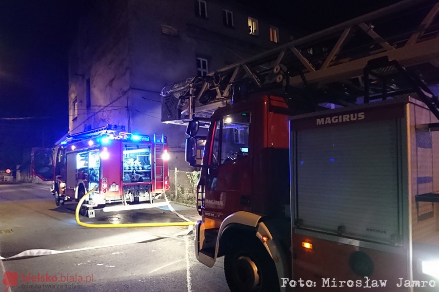 Nieodpowiedzialni żartownisie wezwali straż pożarną - foto