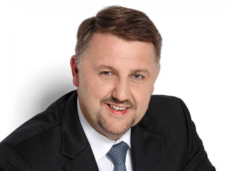 Klimaszewski z dużą przewagą. Zaskakujące wyniki sondażu