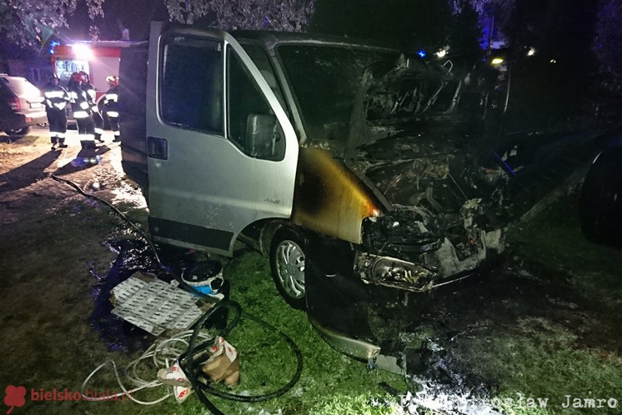 "Obudził nas huk. Zobaczyliśmy łunę pożaru" - foto