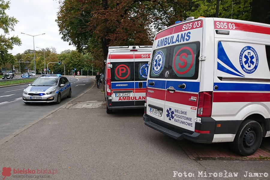 Śmierć na przystanku komunikacji miejskiej. Nie pomogła reanimacja - foto