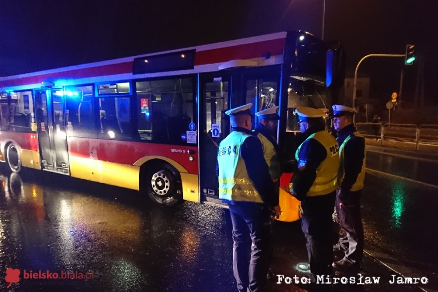 Potrącenie pieszej przez autobus MZK. Wysoki mandat dla kierowcy - foto