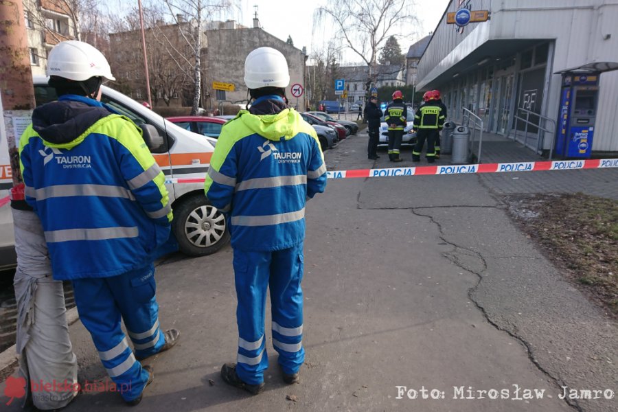 Alarm w Tesco na Kierowej. Ewakuowano pracowników i klientów - foto