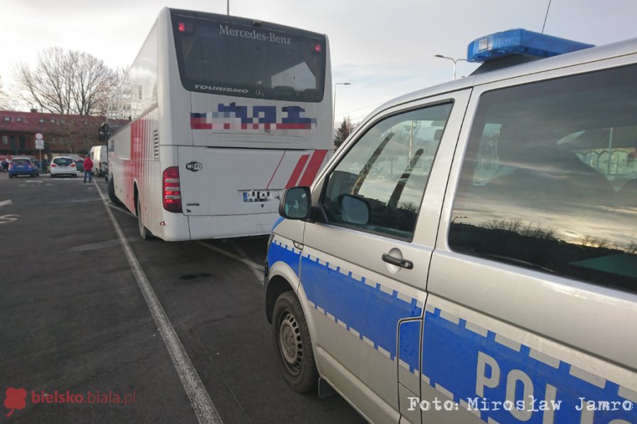 Niesprawny autobus miał zawieźć dzieci do Zakopanego - foto