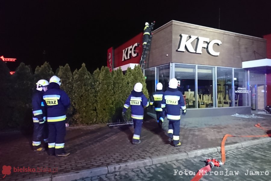 Pożar w budynku KFC. Spłonęła frytownica - foto