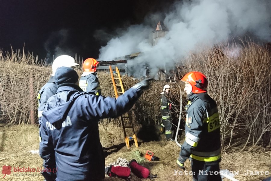 Pożar budynku letniskowego w Buczkowicach. Spłonął dorobek życia - foto