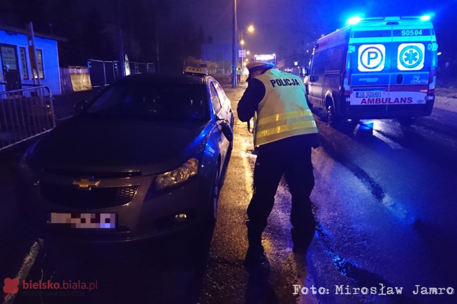 Taksówkarz potrącił pieszą na przejściu na ul. Cieszyńskiej - foto