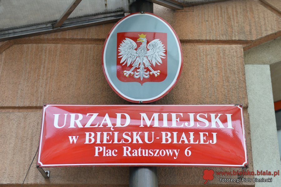 Ogromna dziura w budżecie miasta? To skutek tzw. piątki Kaczyńskiego