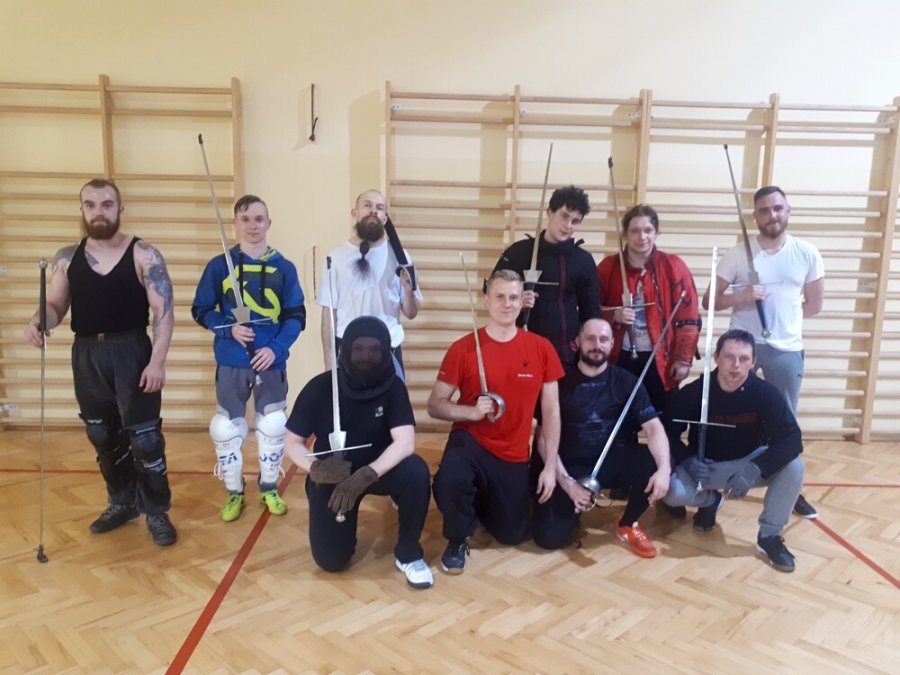 Nowa szkoła walki dla dżentelmenów. Na długie miecze, szable i rapiery