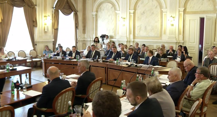 Prezydent otrzymał wotum zaufania. Radni PiS wstrzymali się od głosu
