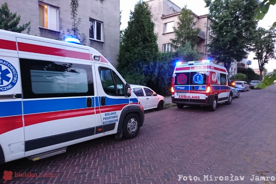 Akcja służb przy Rychlińskiego. Nie żyje mężczyzna - foto