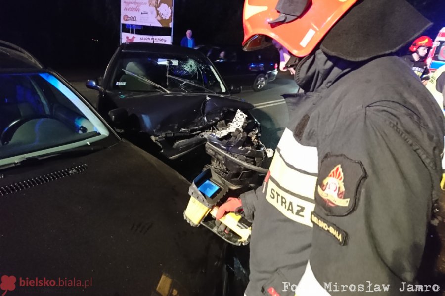 Zderzenie na Wyzwolenia. BMW sprawdzono kamerą termowizyjną - foto