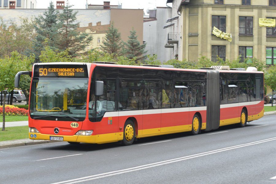 Przeźroczysty przystanek niczym piekarnik. Klimatyzacja na mniej popularnych liniach?