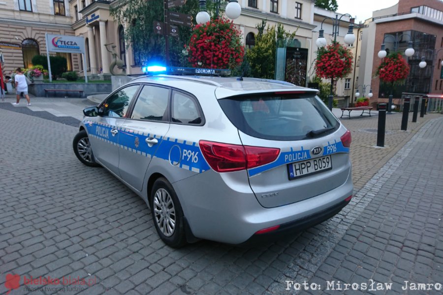 Zwłoki mężczyzny w centrum miasta. Lekarz stwierdził zgon - foto