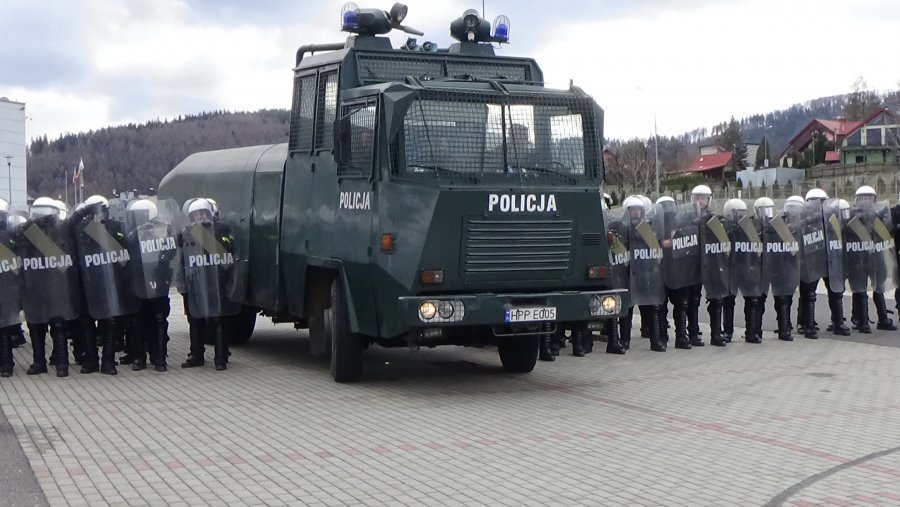 Nowe armatki wodne dla policji. Pojazdy dostarczy firma z Bielska-Białej