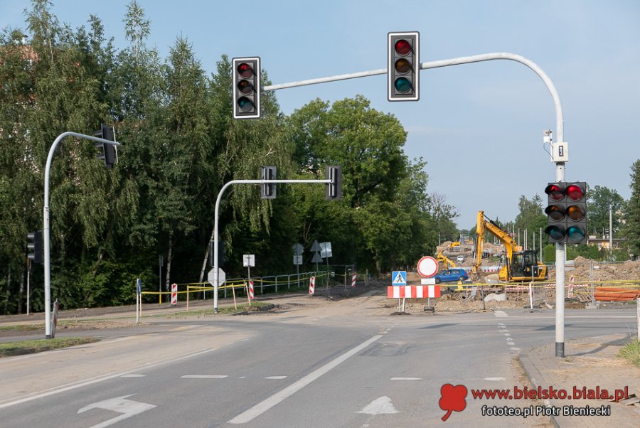 Cieszyńska nie do poznania. Drogowcy nie mają wakacji