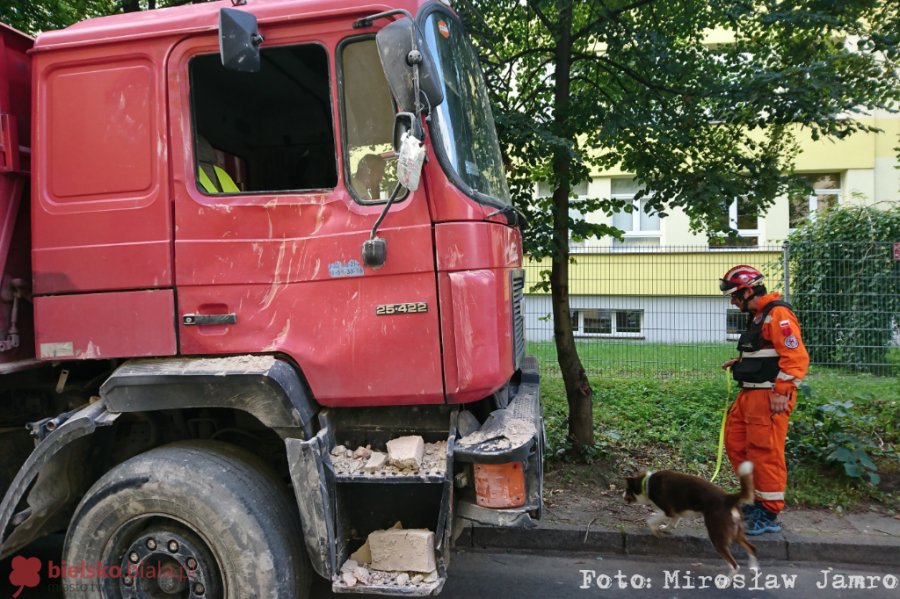 Świadek katastrofy: W tym momencie zaczęły pękać mury - foto