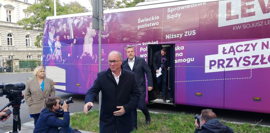 Czarzasty i Zandberg w Bielsku-Białej. Lewicobus z liderami  - foto