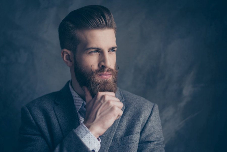 Męska pielęgnacja. Jak dbać o brodę jesienią?