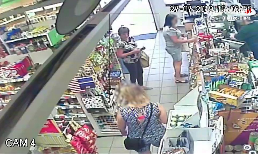 Przywłaszczyła kartę płatniczą i robiła zakupy. Wizerunek poszukiwanej kobiety ZDJĘCIA