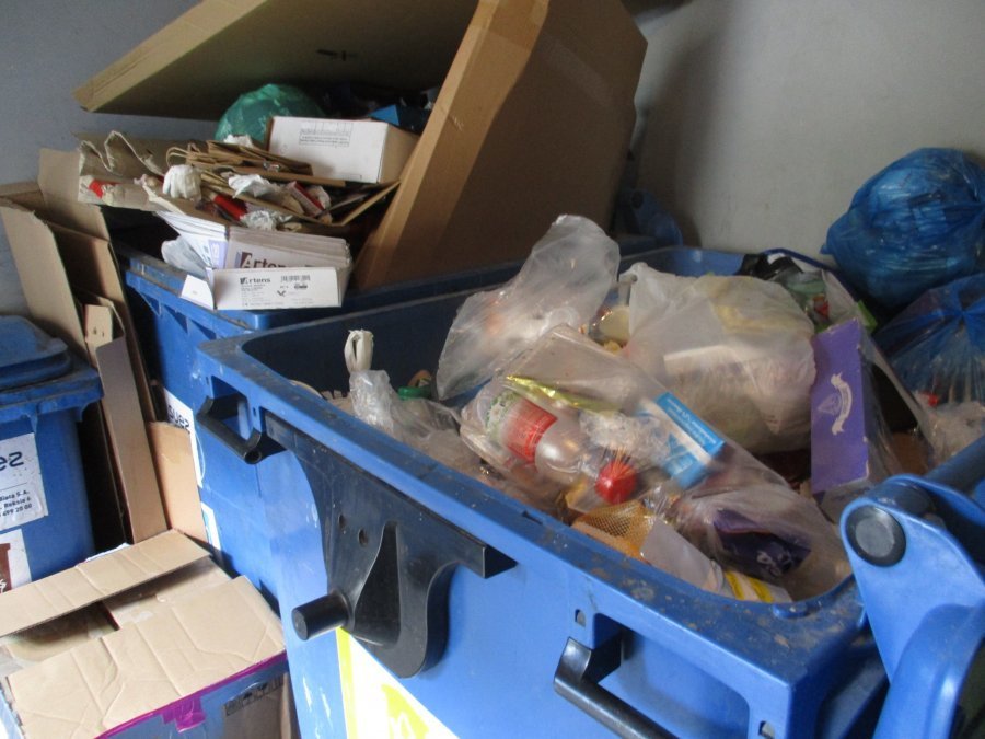 Kto zarabia na śmieciach. Dlaczego wywozimy odpady do spalarni w Koninie?