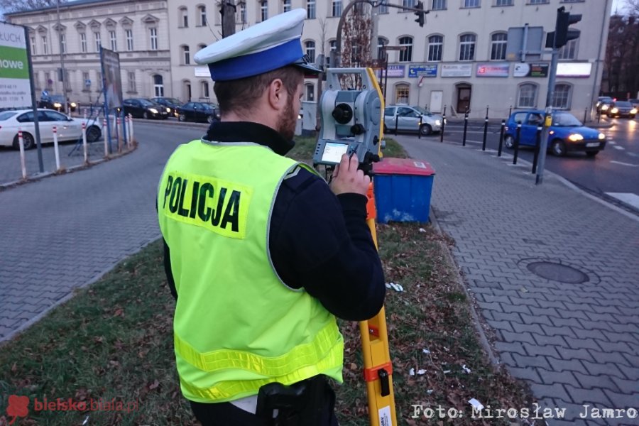 Potrącenie na przejściu dla pieszych. Policja użyła tachimetru - foto