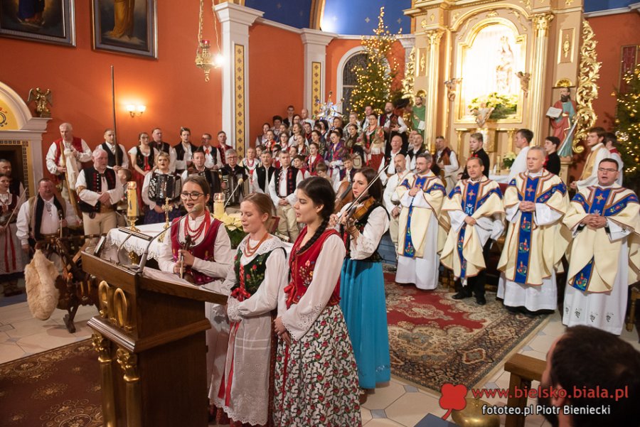 Bóg narodził się dziś w Straconce. Góralska Pasterka ZDJĘCIA