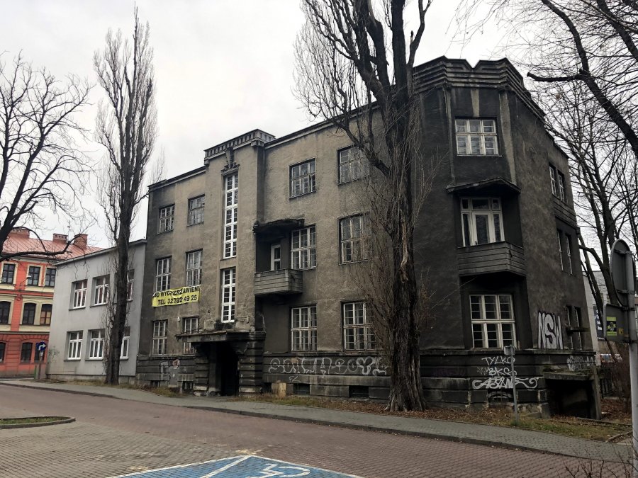 Opuszczona kamienica w centrum Bielska-Białej. Kto za to odpowiada? ZDJĘCIA