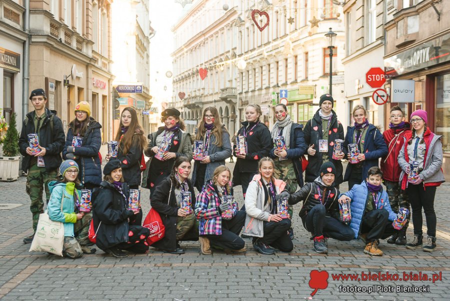 Bielszczanie wspierają 28. Finał WOŚP. Datki zbiera aż 500 wolontariuszy! - foto