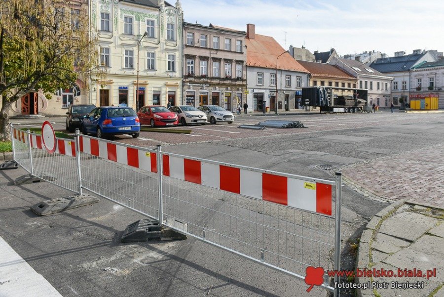 Petycja do prezydenta. Domagają się przywrócenia parkingu na pl. Wojska Polskiego